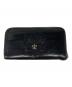 CHROME HEARTS（クロムハーツ）の古着「REC F ZIP フレアパッチ ジップウォレット」｜ブラック