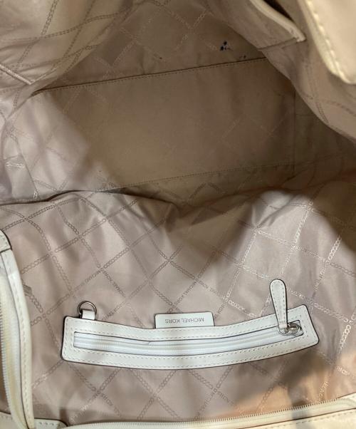 MICHAEL KORS（マイケルコース）MICHAEL KORS (マイケルコース) Westley Large Pebbled Leather Chain-Link Tote Bag ホワイトの古着・服飾アイテム