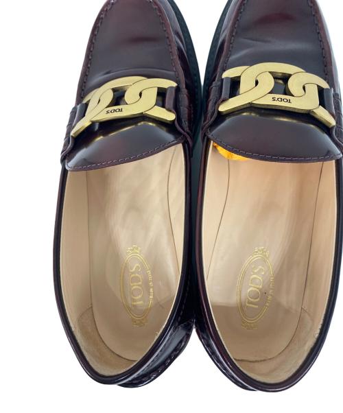 TOD'S（トッズ）TOD'S (トッズ) KATE ケイト レザー メタルチェーン ローファー ブラック サイズ:37の古着・服飾アイテム