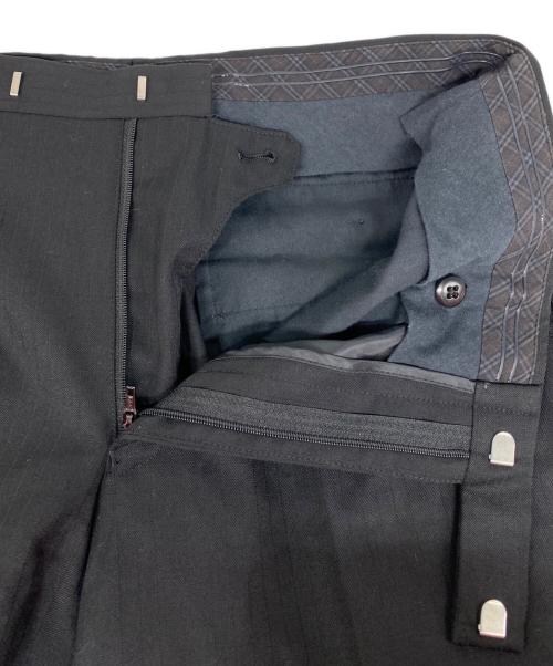 BURBERRY BLACK LABEL（バーバリーブラックレーベル）BURBERRY BLACK LABEL (バーバリーブラックレーベル) ストライプ セットアップスーツ ブラック サイズ:36の古着・服飾アイテム