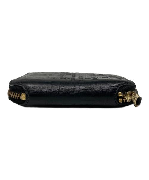 COMME des GARCONS（コムデギャルソン）COMME des GARCONS (コムデギャルソン) EMBOSSED LOGOTYPE FULL ZIP AROUND WALLET ブラックの古着・服飾アイテム