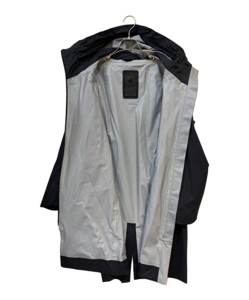 DESCENTE ALLTERRAIN（デザイント オルテライン）Descente ALLTERRAIN (デザイント オルテライン) STREAMLINE HARD SHELL ALL WEATHER COAT ブラック サイズ:Mの古着・服飾アイテム