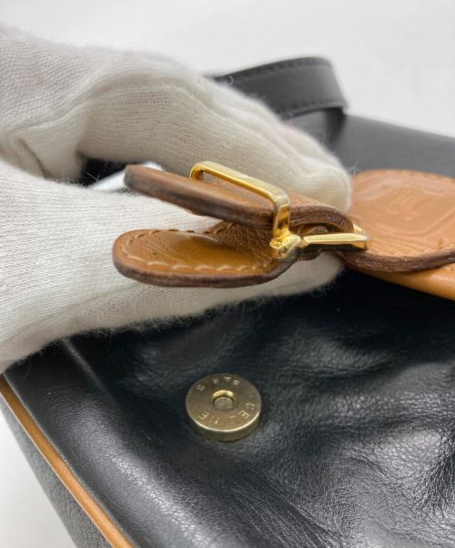 CELINE（セリーヌ）CELINE (セリーヌ) 【OLD】トリオンフショルダーバッグ ブラックの古着・服飾アイテム