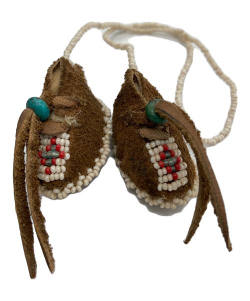 インディアンジュエリー（インディアンジュエリー）インディアンジュエリー (インディアンジュエリー) シェルビーズミニチュアブーツ ブラウンの古着・服飾アイテム