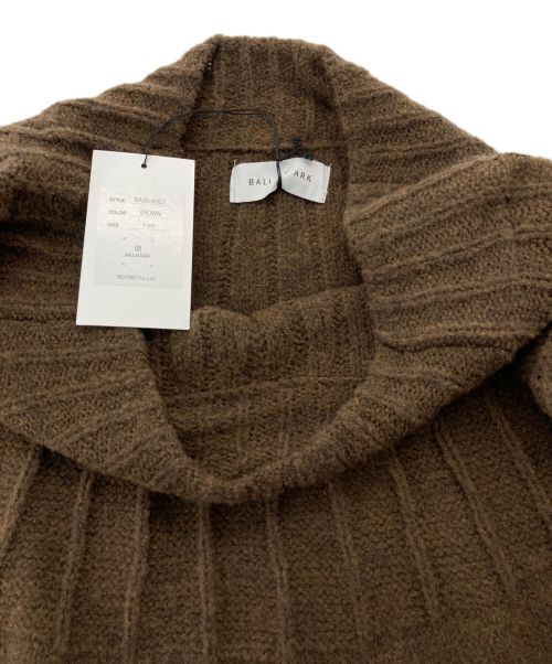 BALLAST ARK（バラストアーク）BALLAST ARK (バラストアーク) MOCK NECK BOUCLE KNIT ブラウン サイズ:FREE 未使用品の古着・服飾アイテム
