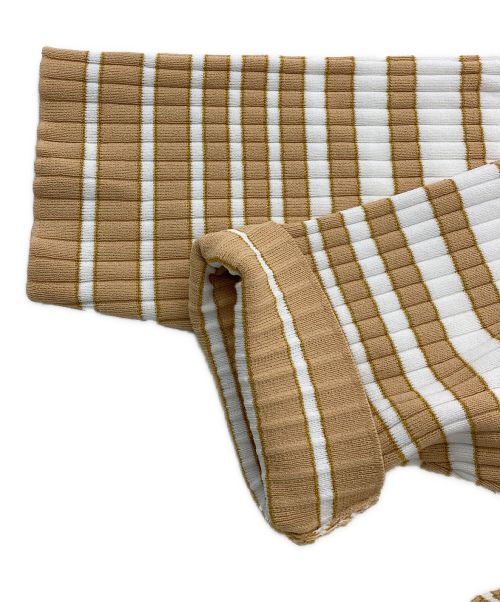 Super Beauty（スーパービューティ）Super Beauty (スーパービューティ) 配色ボーダー柄ニットワンピース ホワイト×ブラウン サイズ:40 未使用品の古着・服飾アイテム