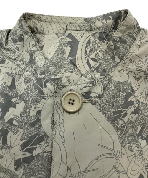 SWASH LONDON（スウォッシュ ロンドン）SWASH LONDON (スウォッシュ ロンドン) EAR (イア) 総柄ナイロンコート グレー サイズ:-の古着・服飾アイテム