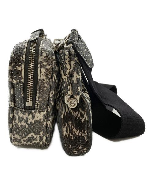 A.D.M.J.（エーディーエムジェイ）A.D.M.J. (エーディーエムジェイ) カリナータショルダーバッグ ブラック×ホワイトの古着・服飾アイテム