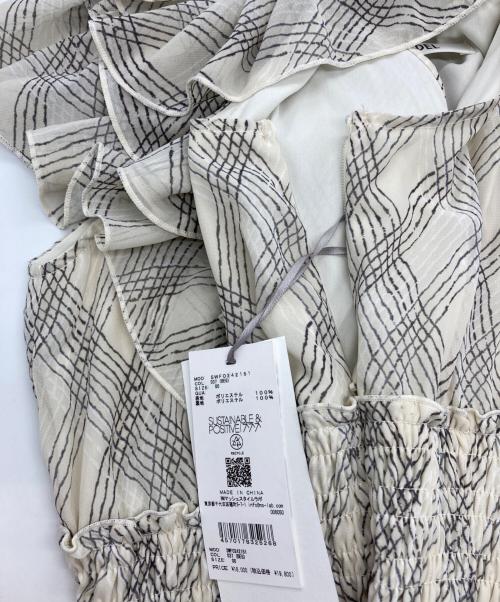 Snidel（スナイデル）Snidel (スナイデル) Sustainableプリントプリーツワンピース ベージュ サイズ:00 未使用品の古着・服飾アイテム