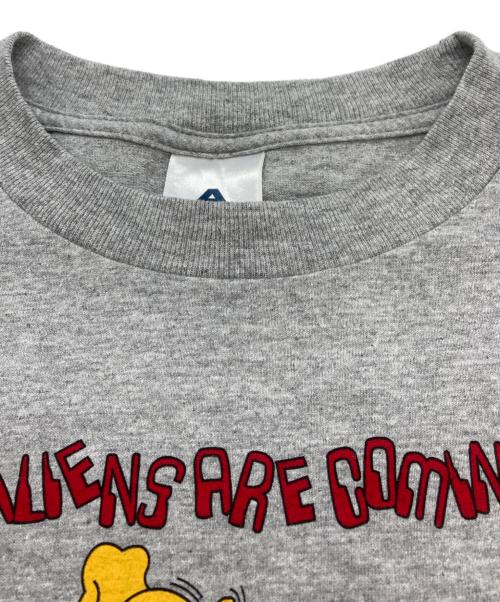 ALSTYLE APPAREL & ACTIVEWEAR（アレスタイルアパレル＆アクティブウェア）ALSTYLE APPAREL & ACTIVEWEAR (アレスタイルアパレル＆アクティブウェア) エイリアンプリントTEE グレー サイズ:Mの古着・服飾アイテム
