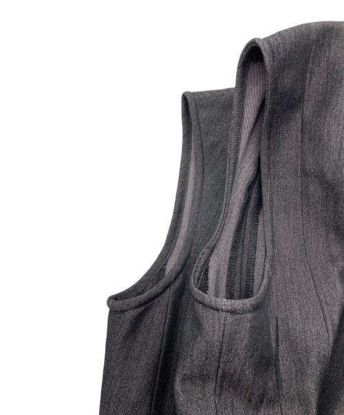 Calvin Klein（カルバンクライン）Calvin Klein (カルバンクライン) ベルト付きノースリーブワンピース グレー サイズ:4の古着・服飾アイテム