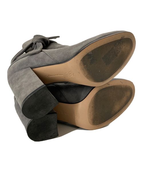 Gianvito Rossi（ジャンヴィト ロッシ）Gianvito Rossi (ジャンヴィト・ロッシ) スウェード リボンブーツ グレー サイズ:３７の古着・服飾アイテム