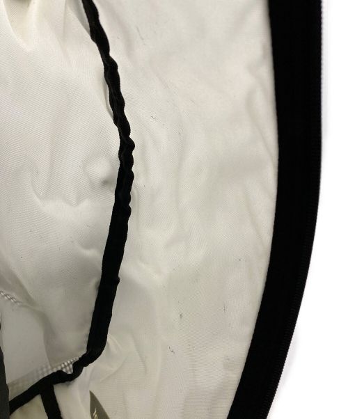 and wander（アンドワンダー）and wander (アンドワンダー) X-Pac 30L ホワイトの古着・服飾アイテム