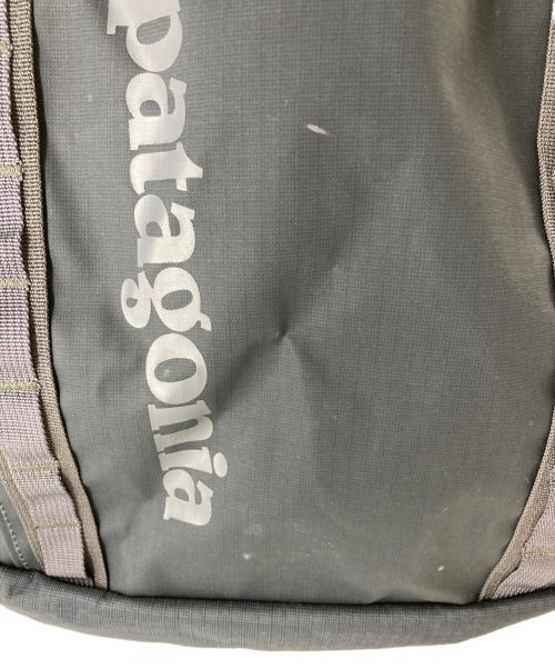 Patagonia（パタゴニア）Patagonia (パタゴニア) 32L BLACK HOLE PACK グレーの古着・服飾アイテム