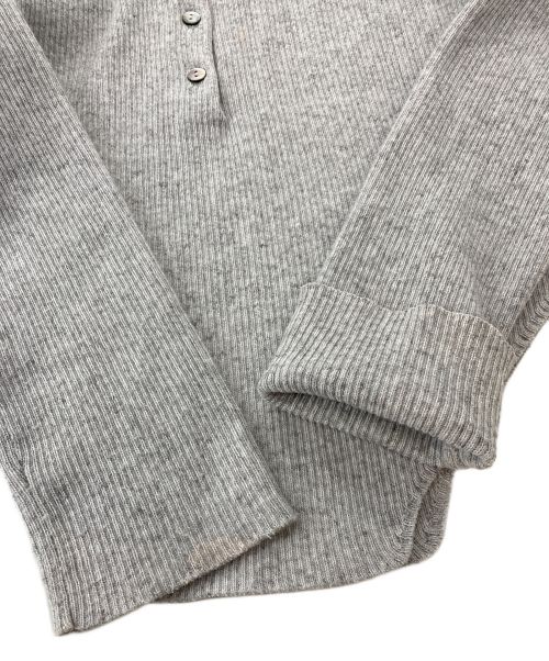 Sea Room lynn（シールームリン）Sea Room Lynn (シールームリン) リネンコンビBig collarサイドカットニット グレー サイズ:FREEの古着・服飾アイテム
