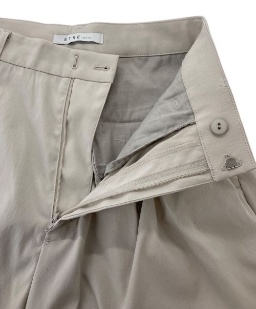 ETRE TOKYO（エトレトウキョウ）ETRE TOKYO (エトレトウキョウ) ヘムファスナーテーパードパンツ ベージュ サイズ:Sの古着・服飾アイテム