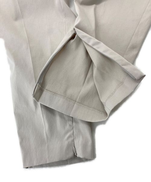 ETRE TOKYO（エトレトウキョウ）ETRE TOKYO (エトレトウキョウ) ヘムファスナーテーパードパンツ ベージュ サイズ:Sの古着・服飾アイテム