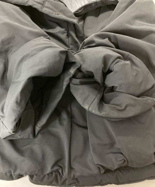 +J（プラスジェイ）+J (プラスジェイ) ハイブリッドダウンジャケット ブラック サイズ:XLの古着・服飾アイテム