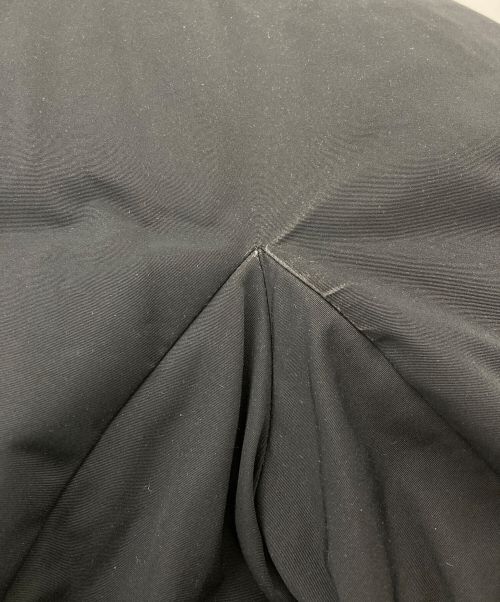 +J（プラスジェイ）+J (プラスジェイ) ハイブリッドダウンジャケット ブラック サイズ:XLの古着・服飾アイテム