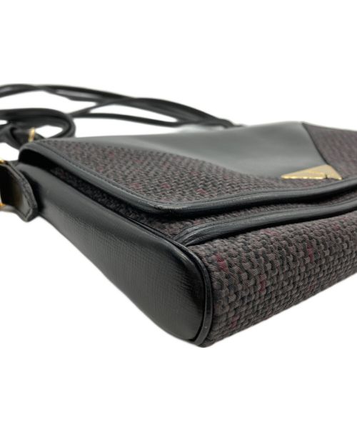 Yves Saint Laurent（イヴサンローラン）Yves Saint Laurent (イヴサンローラン) ショルダーバッグ グレー×ブラック サイズ:-の古着・服飾アイテム