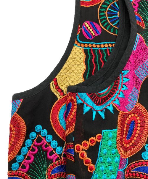 RHC Ron Herman（アールエイチシー ロンハーマン）RHC Ron Herman (アールエイチシー ロンハーマン) Embroidery Vest ブラック サイズ:-の古着・服飾アイテム
