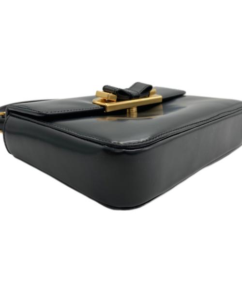 PRADA（プラダ）PRADA (プラダ) リボン パテントレザー ミニハンドバッグ ブラックの古着・服飾アイテム