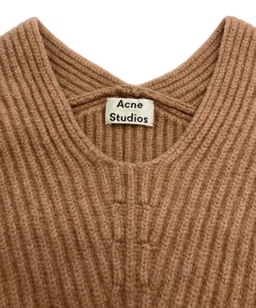 Acne studios（アクネ ストゥディオズ）ACNE STUDIOS (アクネ ストゥディオス) Vネックニット ベージュ サイズ:XSの古着・服飾アイテム