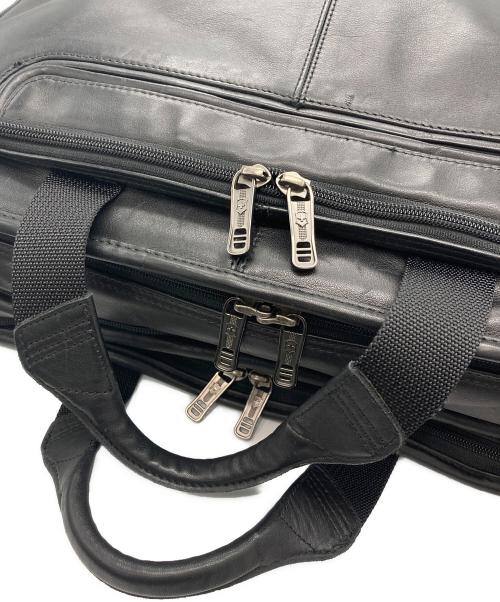 VICTORINOX（ビクトリノックス）VICTORINOX (ビクトリノックス) 2WAYショルダーバッグ ブラックの古着・服飾アイテム