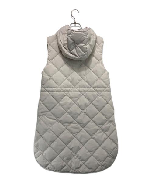 UNFILO（アンフィーロ）UNFILO (アンフィーロ) TAION (タイオン) フード付きキルティングジレ ホワイト サイズ:-の古着・服飾アイテム