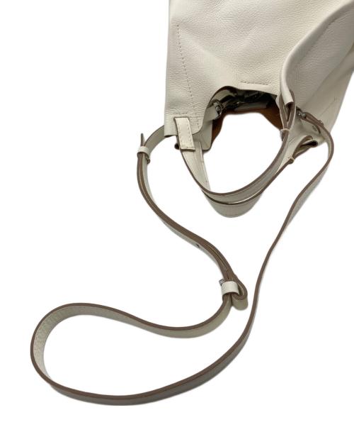 GIANNI CHIARINI（ジャンニ キアリーニ）GIANNI CHIARINI (ジャンニ キアリーニ) ジャンニキアリーニ デュアS ホワイトの古着・服飾アイテム