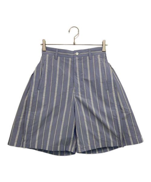 TOGA PULLA（トーガ プルラ）TOGA PULLA (トーガ プルラ) ナイロンストライプサイドジップハーフパンツ スカイブルー サイズ:34の古着・服飾アイテム