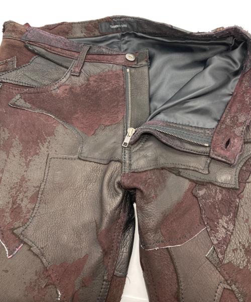 Yasuyuki Ishii（ヤスユキイシイ）Yasuyuki Ishii (ヤスユキイシイ) レザーパッチパンツ ブラック×パープル サイズ:表記なしの古着・服飾アイテム