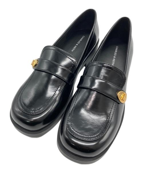 CHARLES & KEITH（チャールズアンドキース）CHARLES & KEITH (チャールズ＆キース) メタリックバックル ストラップローファー ブラック サイズ:38の古着・服飾アイテム