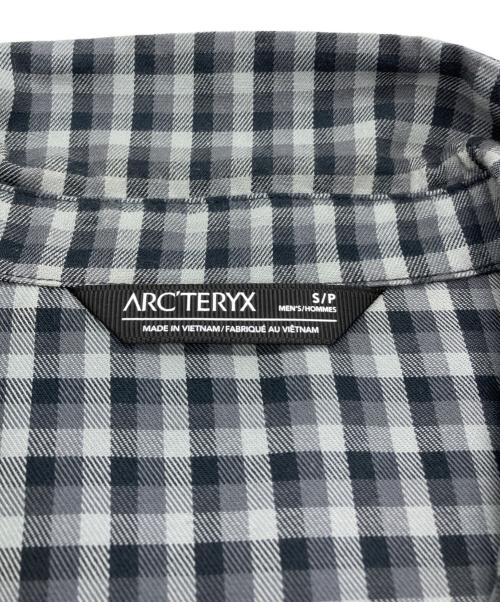 ARC'TERYX（アークテリクス）ARC'TERYX (アークテリクス) CAMBRION SHIRT グレー サイズ:Sの古着・服飾アイテム