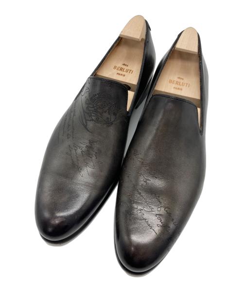 Berluti（ベルルッティ）Berluti (ベルルッティ) CURSIVE GALET/カーシヴ ガレ レザー ローファー ネイビー サイズ:6の古着・服飾アイテム