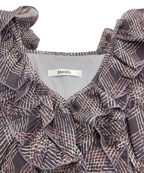 Snidel（スナイデル）Snidel (スナイデル) Sustainableプリントプリーツワンピース グレー サイズ:0の古着・服飾アイテム