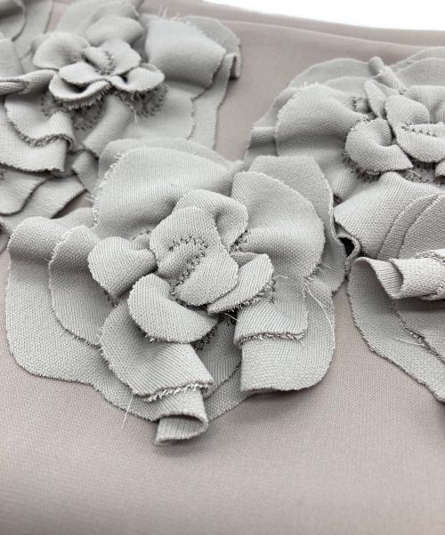 FOXEY NEWYORK（フォクシーニューヨーク）FOXEY NEWYORK (フォクシーニューヨーク) ノースリーブワンピース ベージュ サイズ:38の古着・服飾アイテム