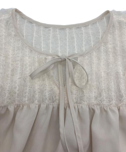 Noble（ノーブル）Noble (ノーブル) チュールレースコンビシアーブラウス ベージュ サイズ:F 未使用品の古着・服飾アイテム