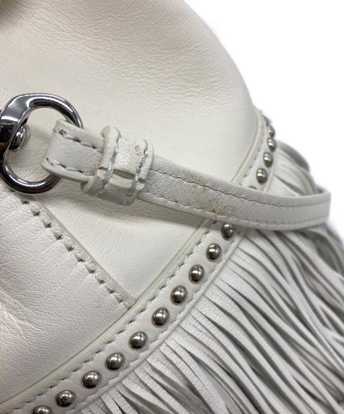 J&M DAVIDSON（ジェイ＆エム デヴィッドソン）J&M DAVIDSON (ジェイ＆エム デヴィッドソン) カーニバルスタッズフリンジショルダーバッグ グレーの古着・服飾アイテム