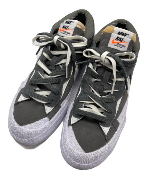 NIKE（ナイキ）NIKE (ナイキ) sacai (サカイ) BLAZER LOW/ローカットスニーカー グレー サイズ:26の古着・服飾アイテム