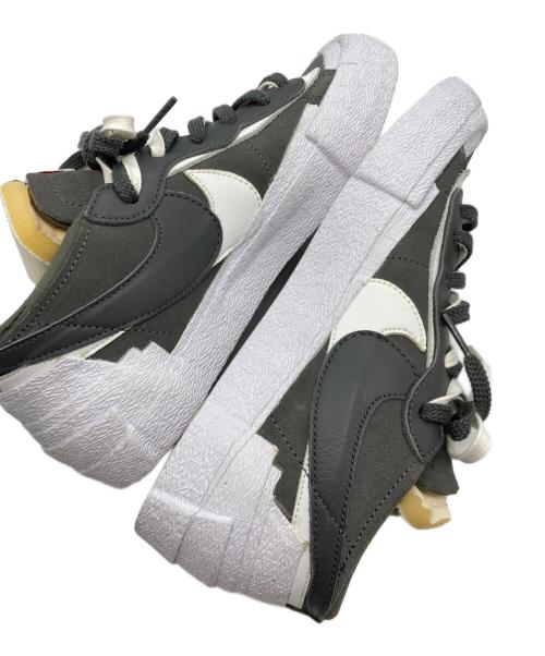 NIKE（ナイキ）NIKE (ナイキ) sacai (サカイ) BLAZER LOW/ローカットスニーカー グレー サイズ:26の古着・服飾アイテム