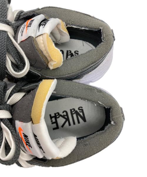NIKE（ナイキ）NIKE (ナイキ) sacai (サカイ) BLAZER LOW/ローカットスニーカー グレー サイズ:26の古着・服飾アイテム
