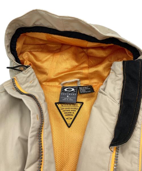 OAKLEY（オークリー）OAKLEY (オークリー) ギミックナイロンジャケット ベージュ サイズ:Lの古着・服飾アイテム