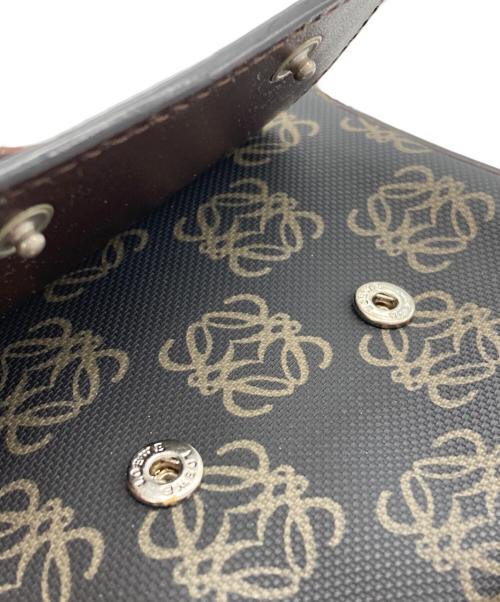 LOEWE（ロエベ）LOEWE (ロエベ) アナグラムショルダーポーチ ブラウンの古着・服飾アイテム