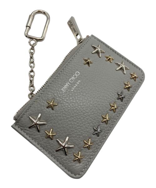 JIMMY CHOO（ジミーチュウ）JIMMY CHOO (ジミーチュウ) NANCY UUF MOONSTONE MIX/スタースタッズコインケース グレーの古着・服飾アイテム