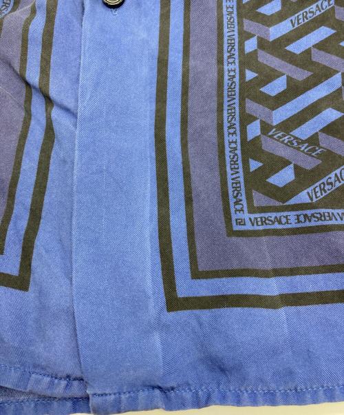 VERSACE（ヴェルサーチェ）VERSACE (ヴェルサーチェ) シルクシャツ ネイビー サイズ:39（170/84A）の古着・服飾アイテム