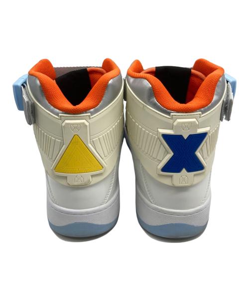 HENSHIN by KAMEN RIDER（ヘンシン バイ カメンライダー）HENSHIN by KAMEN RIDER (ヘンシン バイ カメンライダー)  仮面ライダー フォーゼモデル ハイカットスニーカー ホワイト サイズ:27.5の古着・服飾アイテム