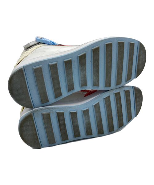 HENSHIN by KAMEN RIDER（ヘンシン バイ カメンライダー）HENSHIN by KAMEN RIDER (ヘンシン バイ カメンライダー)  仮面ライダー フォーゼモデル ハイカットスニーカー ホワイト サイズ:27.5の古着・服飾アイテム