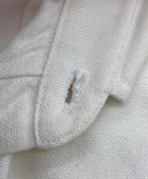 AMI Alexandre Mattiussi（アミアレクサンドルマテュッシ）AMI Alexandre Mattiussi (アミアレクサンドルマテュッシ) TONAL BIG ADC SHIRT アイボリー サイズ:40の古着・服飾アイテム