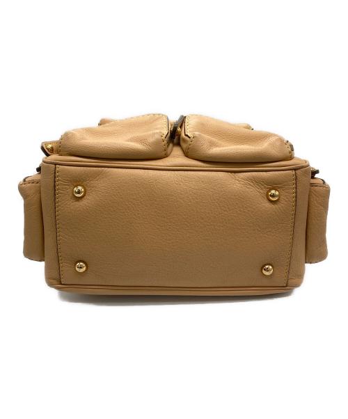 TOD'S（トッズ）TOD'S (トッズ) マルチポケットワンショルダーバッグ ベージュの古着・服飾アイテム